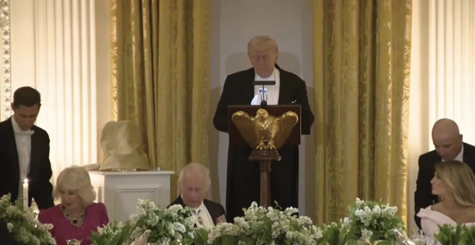 Ông Donald Trump chủ trì quốc yến chiêu đãi Vua Charles III cùng Hoàng hậu Camilla Ông Donald Trump chủ trì quốc yến chiêu đãi Vua Charles III cùng Hoàng hậu Camilla
