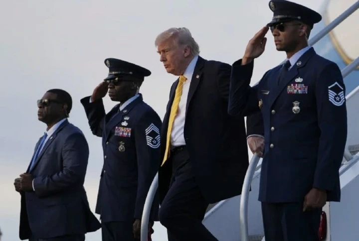 Ông Donald Trump 'lách' quy định quyền hạn chiến tranh Ông Donald Trump 'lách' quy định quyền hạn chiến tranh