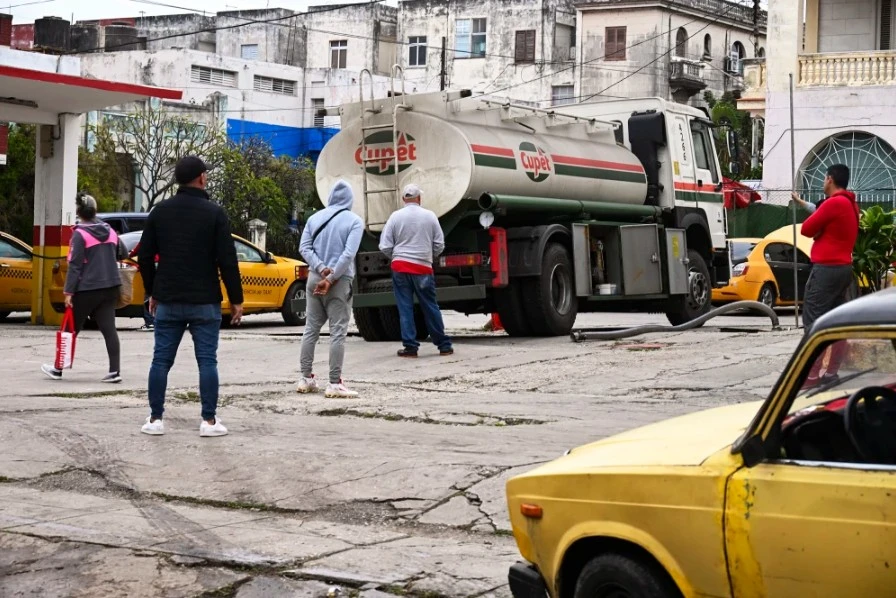 Ông Trump dựng 'bức tường cấm vận', xuất khẩu từ Mỹ sang Cuba tăng gấp 3 Ông Trump dựng 'bức tường cấm vận', xuất khẩu từ Mỹ sang Cuba tăng gấp 3