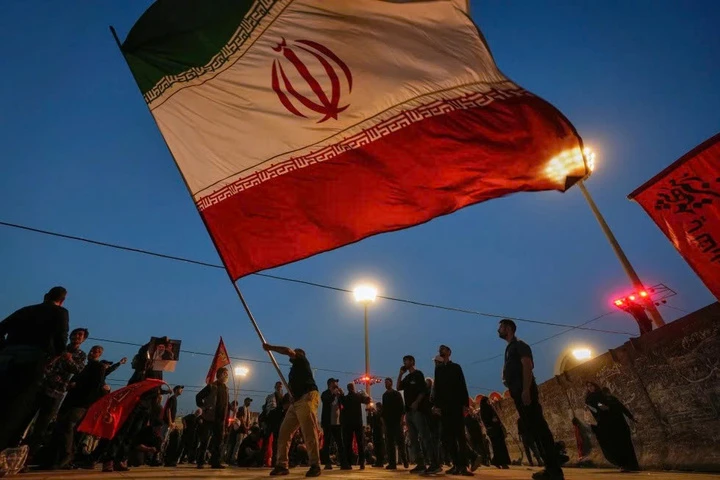Tham vọng thật sự của Mỹ, Iran và Oman ở 'yết hầu' hàng hải thế giới