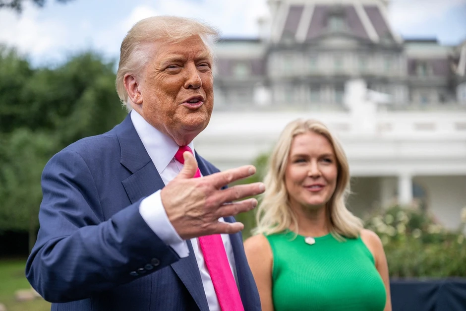 Tổn thất với ông Trump khi phát ngôn viên Leavitt từ chức Tổn thất với ông Trump khi phát ngôn viên Leavitt từ chức