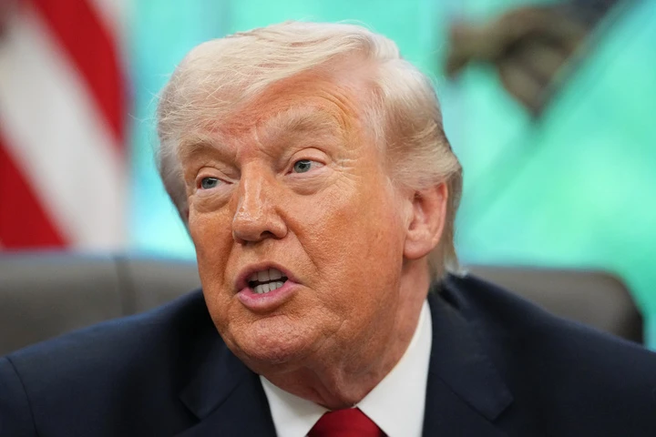 Tổng thống Trump quá tự tin vào chiến lược phong toả sẽ khuất phục Iran? Tổng thống Trump quá tự tin vào chiến lược phong toả sẽ khuất phục Iran?
