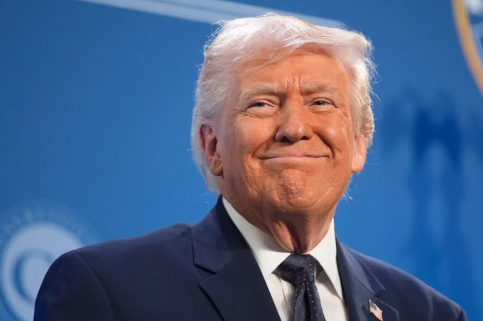 Tuyên bố trái ngược của ông Trump về kết thúc chiến sự Iran
