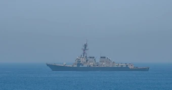 Vụ tấn công tàu hàng khiến eo biển Hormuz và Vịnh Oman 'dậy sóng'
