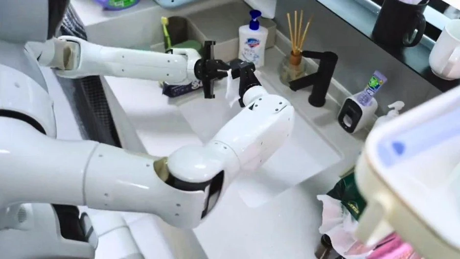 Công ty Trung Quốc đưa 100 robot hình người vào nhà dân để làm giúp việc Công ty Trung Quốc đưa 100 robot hình người vào nhà dân để làm giúp việc