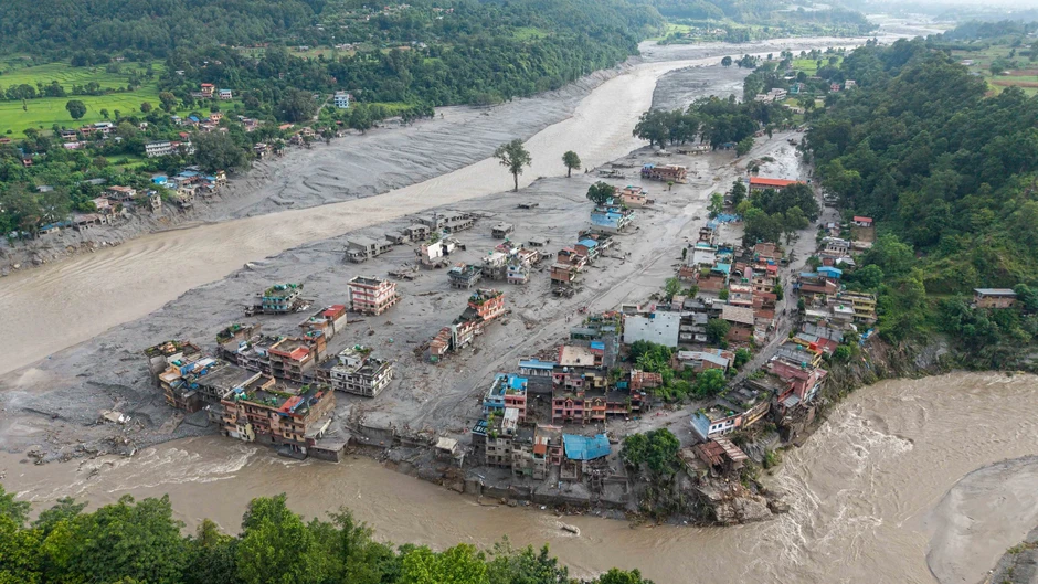 Giới khoa học cảnh báo dạng thảm họa ít được biết đến sau lũ quét ở Nepal Giới khoa học cảnh báo dạng thảm họa ít được biết đến sau lũ quét ở Nepal