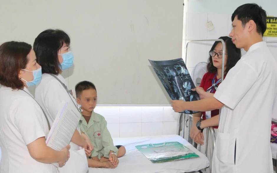 Lần đầu khoa học tạo ra ‘mạch máu sống’ trên chip Lần đầu khoa học tạo ra ‘mạch máu sống’ trên chip