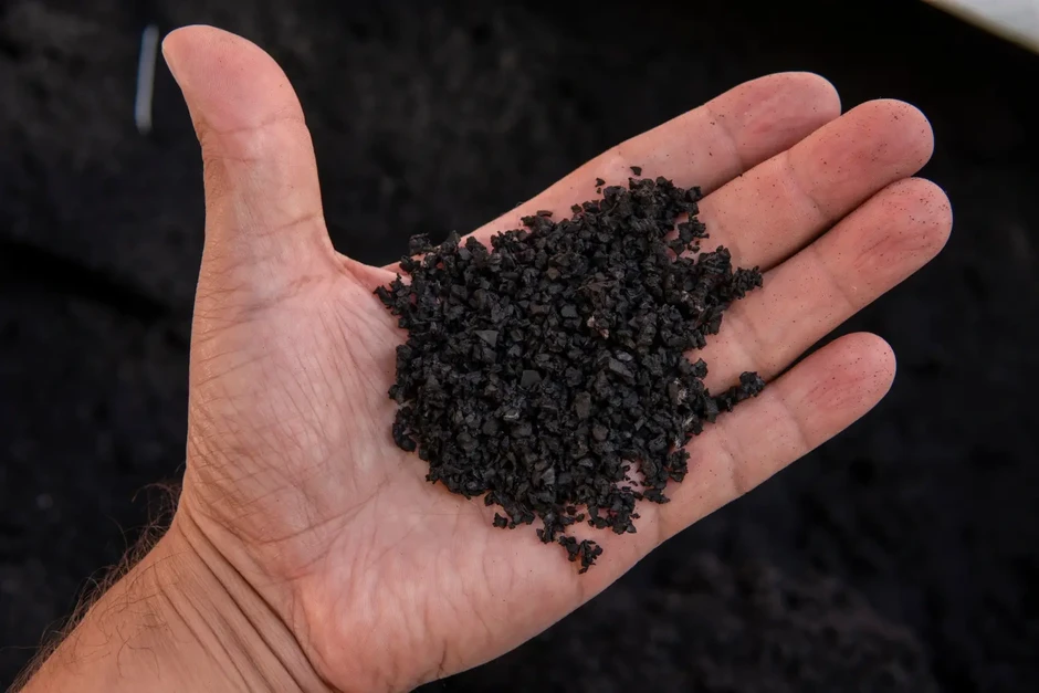 Mối nguy hiểm tiềm ẩn tại sân chơi trẻ em có thể liên quan đến ung thư