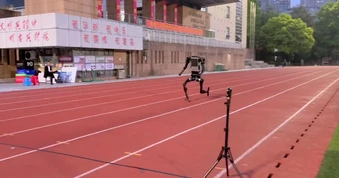 Robot hình người sắp tiệm cận kỷ lục chạy của Usain Bolt
