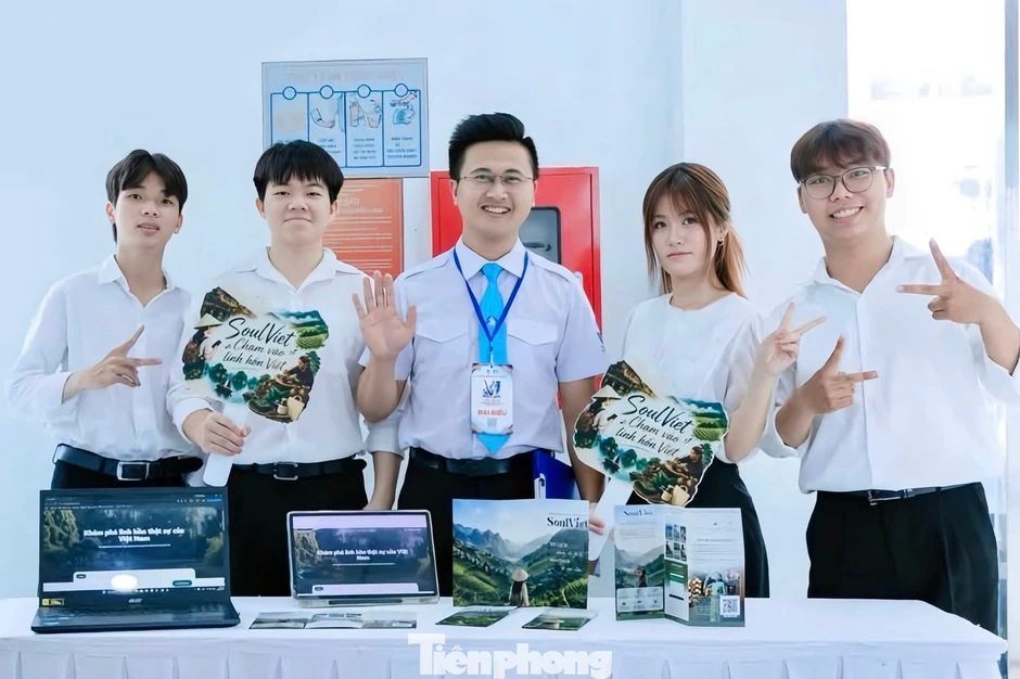 Sinh viên Đà Nẵng sáng tạo robot, AI vì cộng đồng Sinh viên Đà Nẵng sáng tạo robot, AI vì cộng đồng