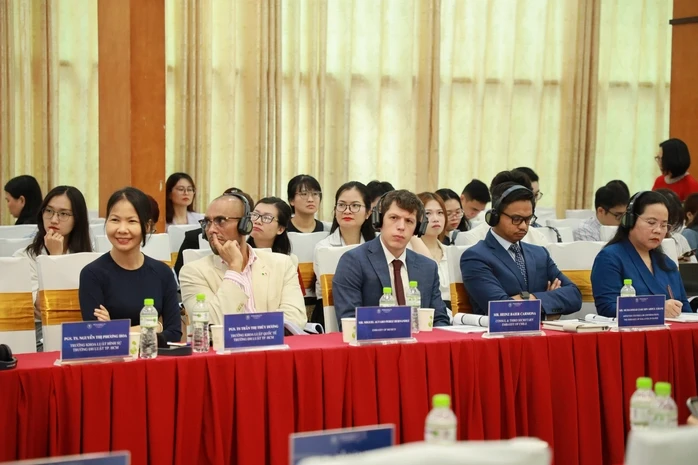 Trường ĐH Luật TPHCM cùng chuyên gia quốc tế luận bàn về "tài sản" dữ liệu cá nhân Trường ĐH Luật TPHCM cùng chuyên gia quốc tế luận bàn về "tài sản" dữ liệu cá nhân