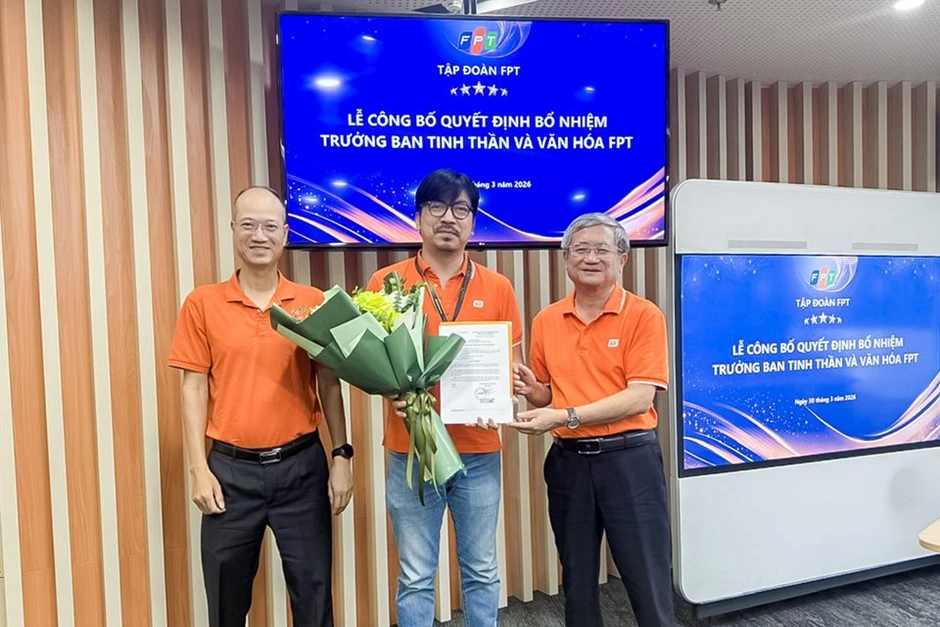 1 Giám đốc của Tập đoàn FPT bất ngờ đi hát, tham gia chương trình 'Anh trai vượt ngàn chông gai' 1 Giám đốc của Tập đoàn FPT bất ngờ đi hát, tham gia chương trình 'Anh trai vượt ngàn chông gai'
