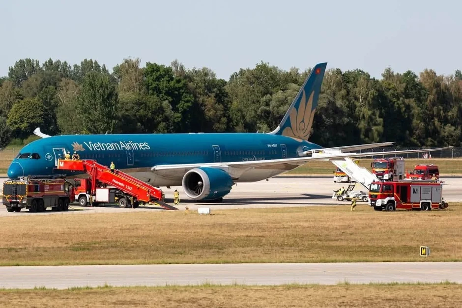 1 giờ căng thẳng trên chuyến bay Vietnam Airlines gặp sự cố ở Munich 1 giờ căng thẳng trên chuyến bay Vietnam Airlines gặp sự cố ở Munich