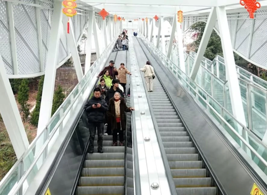 23 triệu USD, 4 năm xây dựng, dài gần 1km: Trung Quốc khiến tất cả phán phục với kỷ lục thang cuốn dài nhất thế giới 23 triệu USD, 4 năm xây dựng, dài gần 1km: Trung Quốc khiến tất cả phán phục với kỷ lục thang cuốn dài nhất thế giới