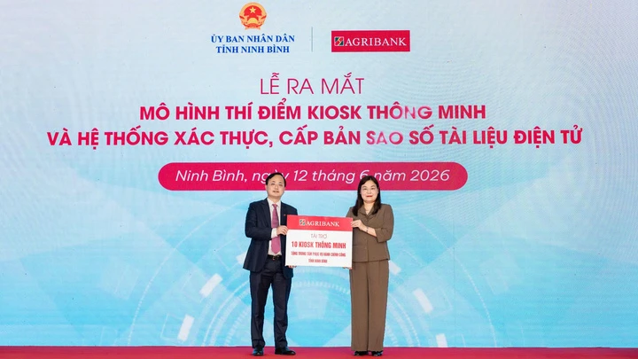 Agribank đồng hành cùng tỉnh Ninh Bình triển khai mô hình Kiosk thông minh Agribank đồng hành cùng tỉnh Ninh Bình triển khai mô hình Kiosk thông minh