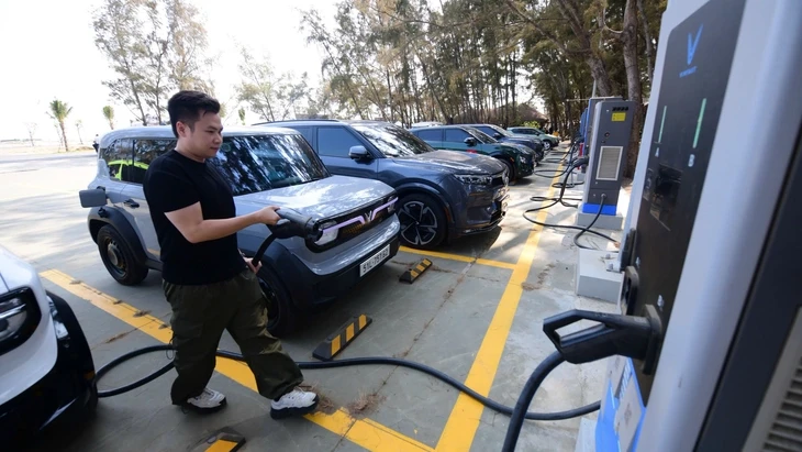 Áp lực chuyển đổi năng lượng xanh của TP.HCM là rất lớn Áp lực chuyển đổi năng lượng xanh của TP.HCM là rất lớn