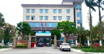 Bàn giao gần 30kg vàng cho đơn vị trúng quyền mua với giá hơn 142 tỉ đồng