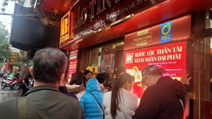 Bảo Tín Minh Châu nói gì sau khi ông Vũ Minh Châu và con trai bị khởi tố? Bảo Tín Minh Châu nói gì sau khi ông Vũ Minh Châu và con trai bị khởi tố?