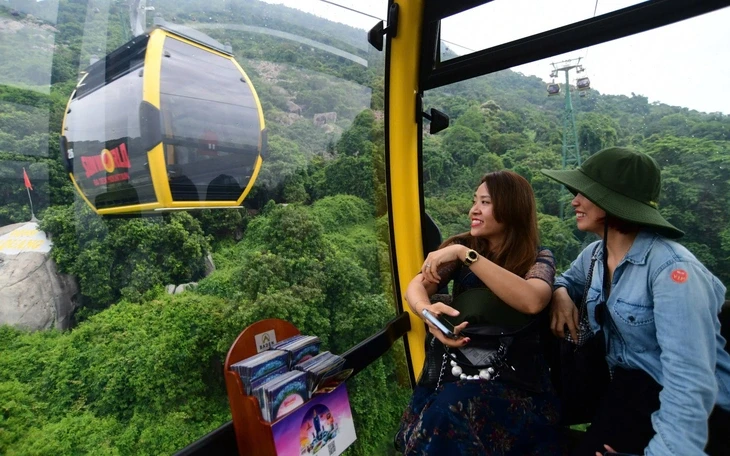 Bất động sản bắt tay bệnh viện, đón làn sóng du lịch chăm sóc sức khỏe và 'kinh tế bạc' Bất động sản bắt tay bệnh viện, đón làn sóng du lịch chăm sóc sức khỏe và 'kinh tế bạc'