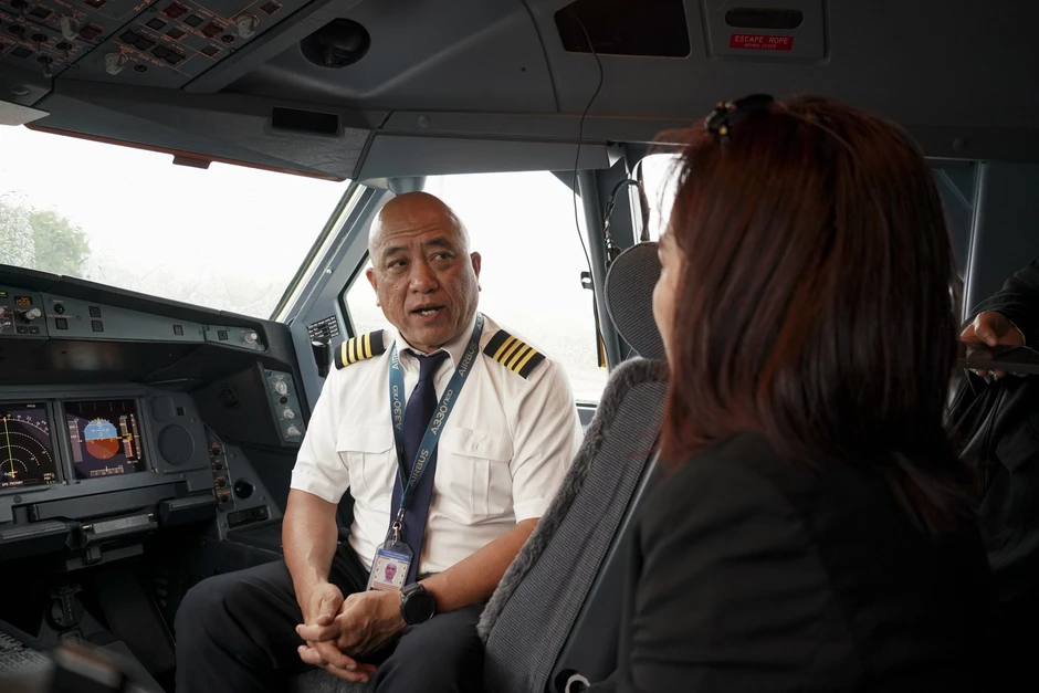 Bên trong buồng lái máy bay thân rộng đầu tiên của Sun PhuQuoc Airways Bên trong buồng lái máy bay thân rộng đầu tiên của Sun PhuQuoc Airways