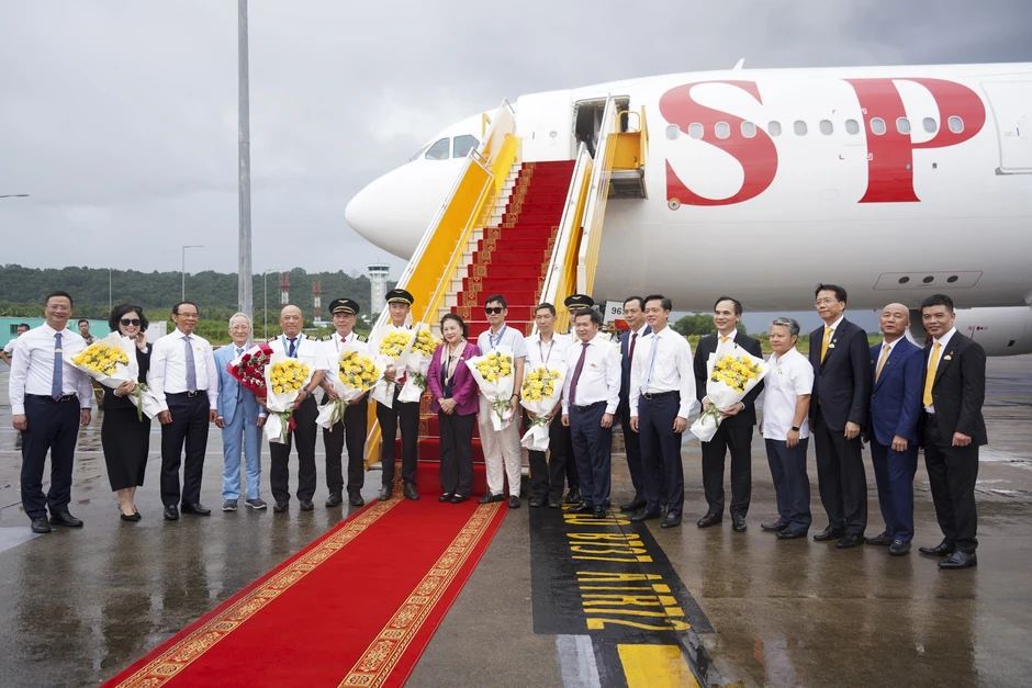 Bên trong buồng lái máy bay thân rộng đầu tiên của Sun PhuQuoc Airways Bên trong buồng lái máy bay thân rộng đầu tiên của Sun PhuQuoc Airways