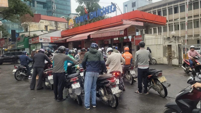 Bộ Công an cùng phối hợp kiểm tra, xử lý găm hàng xăng dầu chờ tăng giá Bộ Công an cùng phối hợp kiểm tra, xử lý găm hàng xăng dầu chờ tăng giá