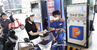 Bộ Công Thương điều chỉnh giảm mạnh giá xăng dầu
