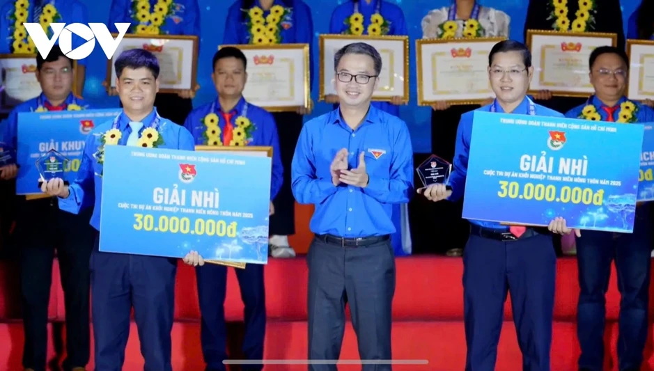 Bỏ phố về quê khởi nghiệp thành công từ cây nấm Bỏ phố về quê khởi nghiệp thành công từ cây nấm