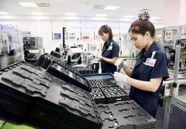 Bộ Tài chính nêu loạt giải pháp để đạt tăng trưởng hai con số Bộ Tài chính nêu loạt giải pháp để đạt tăng trưởng hai con số