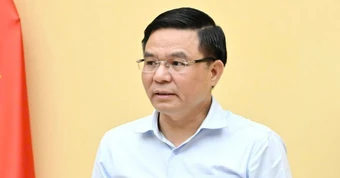 Bộ trưởng Lê Mạnh Hùng: Không để xảy ra tình trạng cắt điện trong giai đoạn nắng nóng
