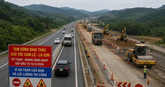 Bộ trưởng Xây dựng: Hoàn thành cao tốc Cam Lộ - La Sơn trước 30/11