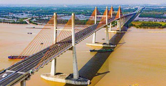 Cây cầu dây văng gần 7.300 tỷ đồng dài 5,4km, lọt top 3 thế giới về số nhịp do người Việt lần đầu tự thiết kế, thi công