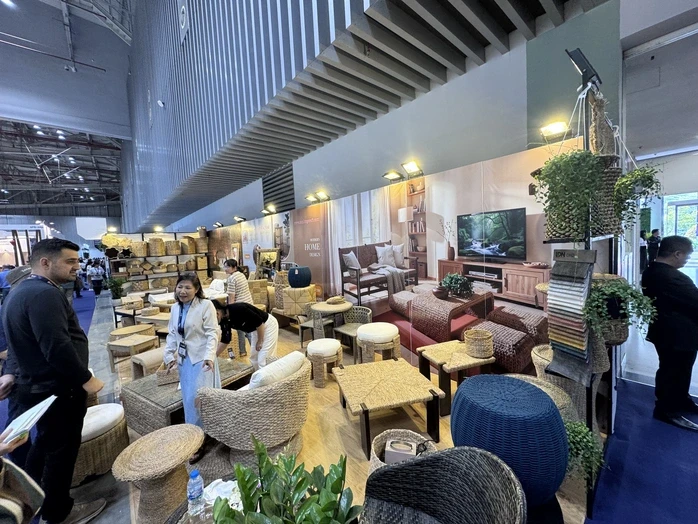Chia sẻ của Chủ tịch UBND TPHCM khi dự khai mạc Hội chợ xuất khẩu đồ gỗ và nội thất Chia sẻ của Chủ tịch UBND TPHCM khi dự khai mạc Hội chợ xuất khẩu đồ gỗ và nội thất