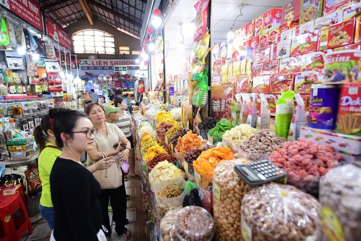 Chính thức nâng ngưỡng doanh thu chịu thuế của hộ kinh doanh lên 1 tỉ đồng Chính thức nâng ngưỡng doanh thu chịu thuế của hộ kinh doanh lên 1 tỉ đồng