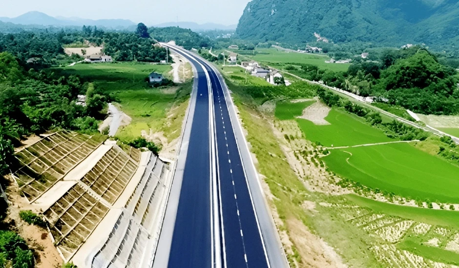 Chốt hạn giải phóng mặt bằng cao tốc Hòa Bình - Mộc Châu Chốt hạn giải phóng mặt bằng cao tốc Hòa Bình - Mộc Châu