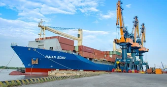 Chủ nhân 20 tàu container lớn nhất Việt Nam tính chi thêm 70 triệu USD đóng 2 tàu mới: Chờ 3 năm mới nhận, giữa lúc tàu cũ đắt gần bằng tàu mới