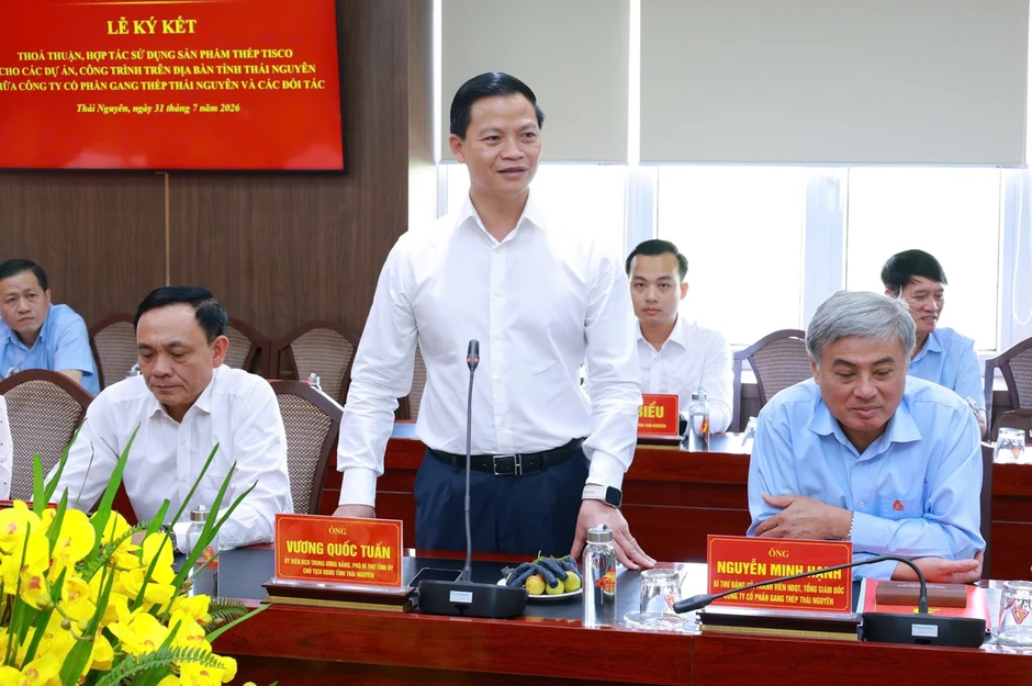 Chủ tịch tỉnh đề nghị ưu tiên dùng thép nội, 14 nhà đầu tư ký ngay thỏa thuận 168.000 tấn Chủ tịch tỉnh đề nghị ưu tiên dùng thép nội, 14 nhà đầu tư ký ngay thỏa thuận 168.000 tấn