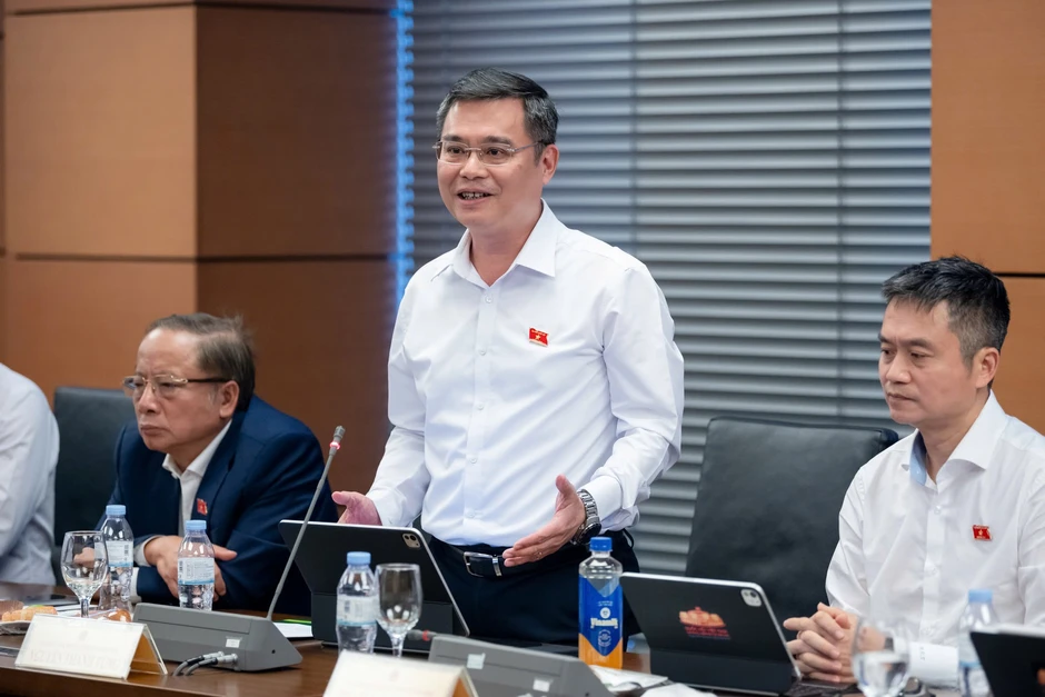 Chủ tịch Vietcombank: Ngân hàng cam kết từ nay tới cuối năm sẽ giảm tối thiểu 2% lãi suất cho vay Chủ tịch Vietcombank: Ngân hàng cam kết từ nay tới cuối năm sẽ giảm tối thiểu 2% lãi suất cho vay