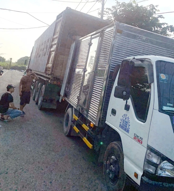 Chủ xe container 'điên đầu': Chạy 150km giá 3,8 triệu, chi phí 4 triệu, tăng giá đối tác cũng 'khóc' Chủ xe container 'điên đầu': Chạy 150km giá 3,8 triệu, chi phí 4 triệu, tăng giá đối tác cũng 'khóc'