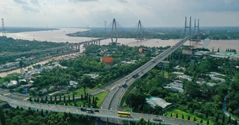 Chưa đầy 1 năm, từ vị trí gần bét bảng, một tỉnh miền Tây thần tốc vượt qua Hà Nội, TPHCM, leo lên top 1 trong một chỉ tiêu: Hơn 4 triệu người dân trực tiếp hưởng lợi