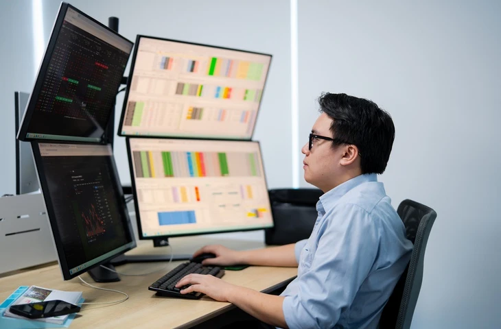 Chứng khoán 20-5: Vì sao cổ phiếu doanh nghiệp nhà nước nổi sóng? Chứng khoán 20-5: Vì sao cổ phiếu doanh nghiệp nhà nước nổi sóng?