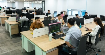 Chứng khoán điều chỉnh kéo dài, các dự báo bắt đầu 'hạ nhiệt'