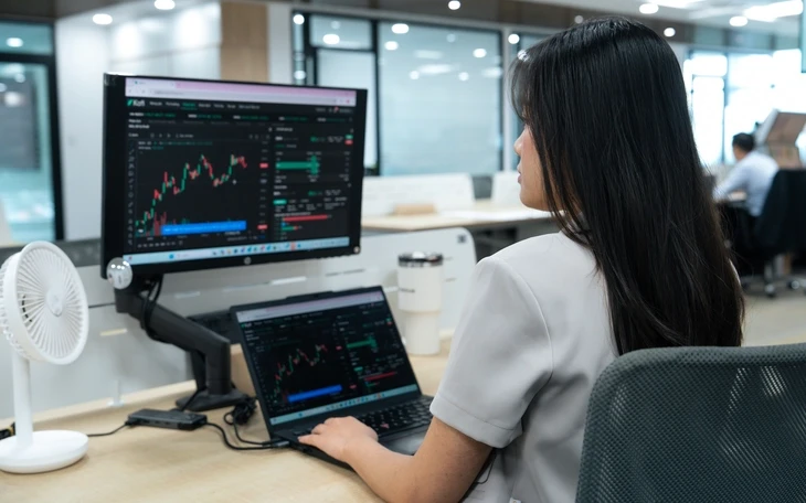 Chứng khoán tuần mới: Dòng tiền chờ bứt phá, VN-Index có vượt 2.000 điểm? Chứng khoán tuần mới: Dòng tiền chờ bứt phá, VN-Index có vượt 2.000 điểm?