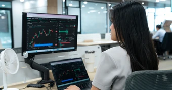Chứng khoán tuần mới: VN-Index đi về đâu trước kỳ nghỉ lễ kéo dài?