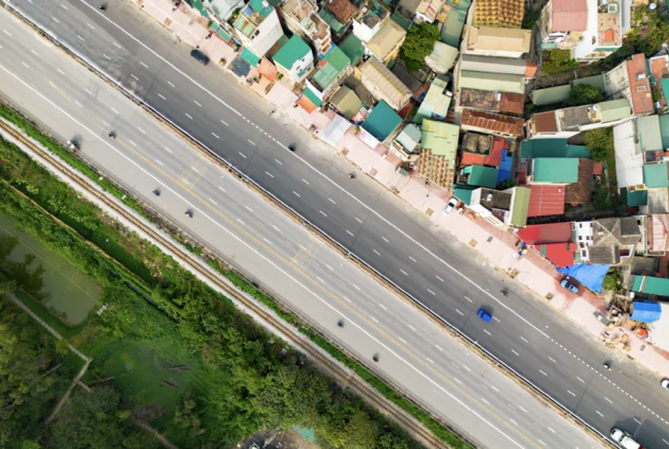 Chuyển động mới nhất về tuyến đường 6 tỷ USD, rộng gấp 2 lần đường băng sân bay, đi qua loạt đại đô thị, kết nối trực tiếp tới sân vận động lớn nhất thế giới của Vingroup