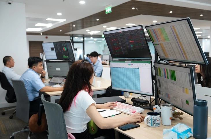 Cổ phiếu ngân hàng suy yếu giữa cơn sóng dầu khí Cổ phiếu ngân hàng suy yếu giữa cơn sóng dầu khí