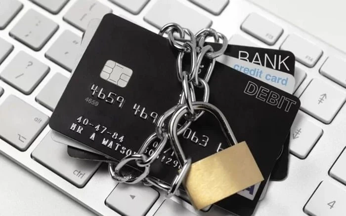 Cơ quan Thuế yêu cầu BIDV, MB, VPBank, Vietcombank... phong toả tài khoản của loạt người nộp thuế có tên sau Cơ quan Thuế yêu cầu BIDV, MB, VPBank, Vietcombank... phong toả tài khoản của loạt người nộp thuế có tên sau