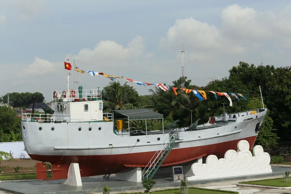 Con tàu 64 năm tuổi lâu đời nhất Việt Nam, được công nhận là bảo vật quốc gia Con tàu 64 năm tuổi lâu đời nhất Việt Nam, được công nhận là bảo vật quốc gia
