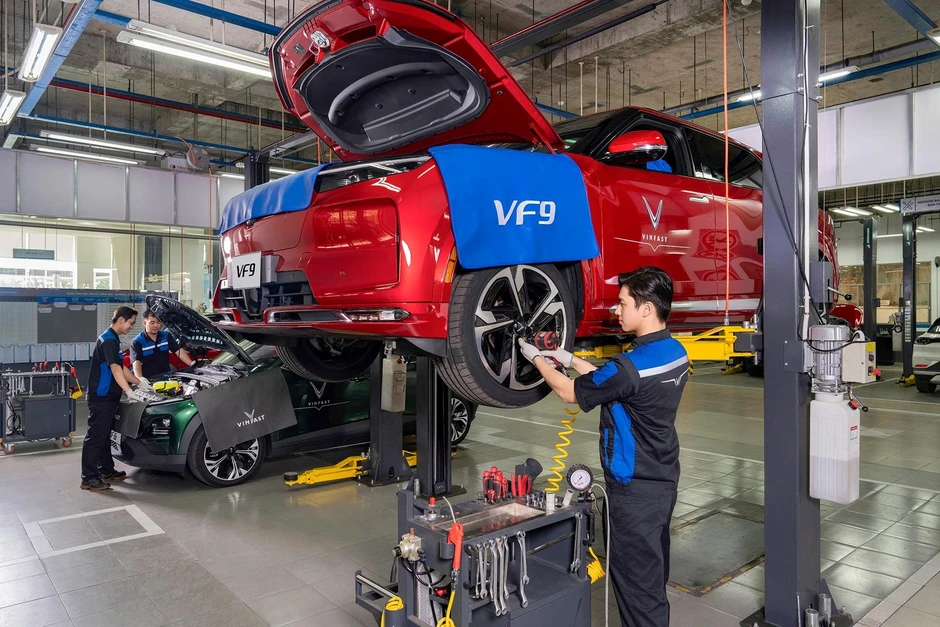 Con trai ông Phạm Nhật Vượng đang tuyển gấp nhân sự mới, công việc liên quan nhiều tới sản phẩm của công ty, ưu tiên người biết "nghe - nói - đọc - viết", mức lương gây tò mò Con trai ông Phạm Nhật Vượng đang tuyển gấp nhân sự mới, công việc liên quan nhiều tới sản phẩm của công ty, ưu tiên người biết "nghe - nói - đọc - viết", mức lương gây tò mò