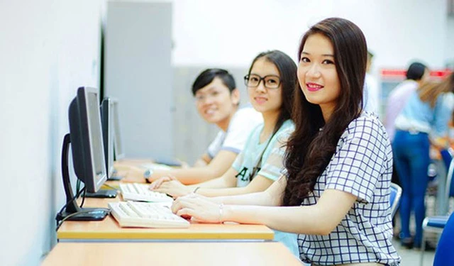 Con trai thứ 2 của tỷ phú Phạm Nhật Vượng đang tuyển nhân viên mới, công việc liên quan nhiều tới tài sản công ty, yêu cầu thành thạo tin học văn phòng, ưu tiên giỏi 1 kỹ năng, lương lên tới hơn 20 triệu đồng/tháng Con trai thứ 2 của tỷ phú Phạm Nhật Vượng đang tuyển nhân viên mới, công việc liên quan nhiều tới tài sản công ty, yêu cầu thành thạo tin học văn phòng, ưu tiên giỏi 1 kỹ năng, lương lên tới hơn 20 triệu đồng/tháng